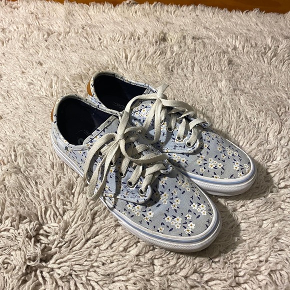 blue daisy vans